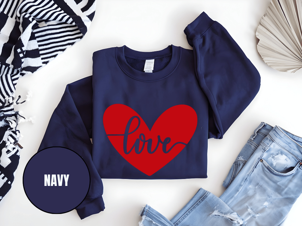 "Love" Valentine's Day (Gildan 18000) VD052