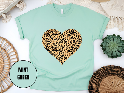 "Heart Leopard Design" T-Shirt, (Gildan 5000) VD081