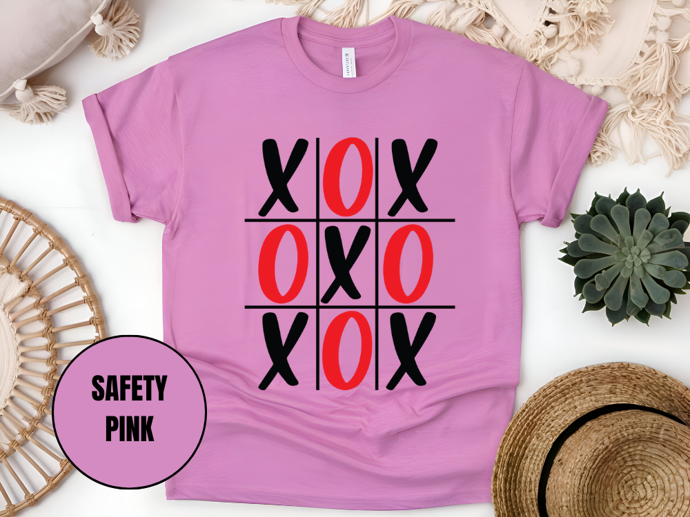 "XOXO Valentine's day" T-Shirt, (Gildan 5000) VD015