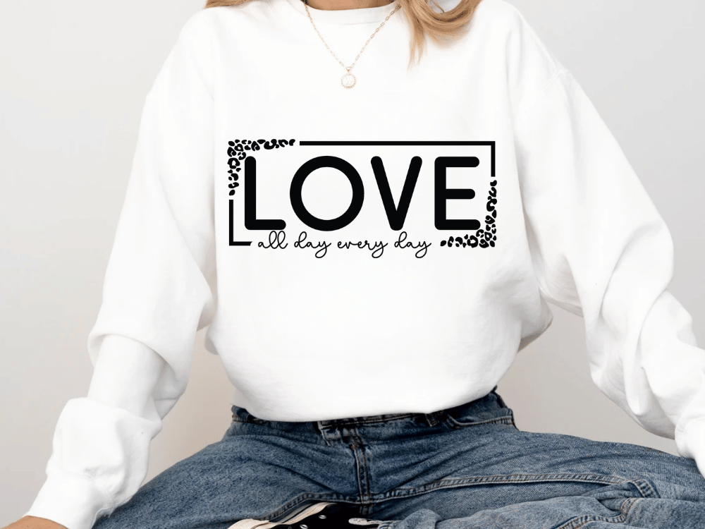 "Love Valentine's Day" Valentine's Day (Comfort Color) VDS014