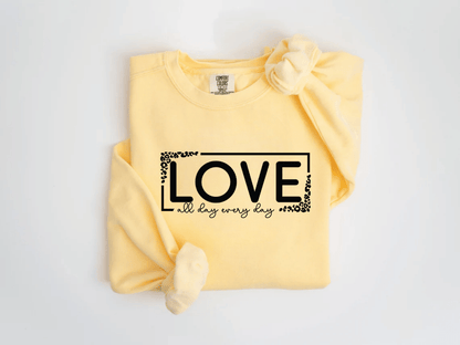 "Love Valentine's Day" Valentine's Day (Comfort Color) VDS014