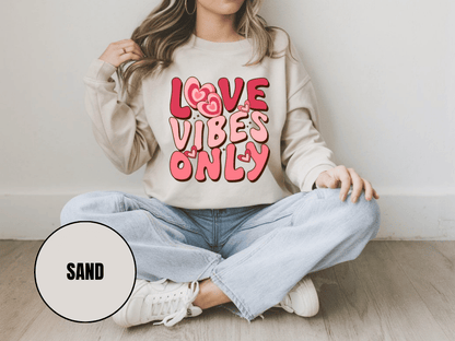 "Love Vites Only" Valentine's Day (Gildan 18000) VD047