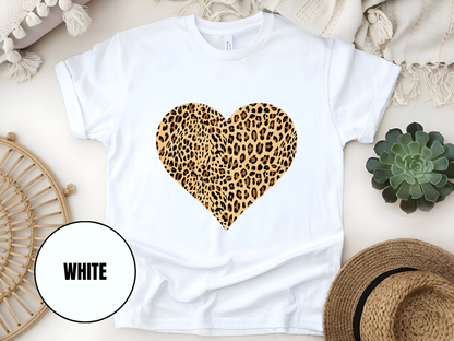 "Heart Leopard Design" T-Shirt, (Gildan 5000) VD081