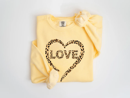 "Love Leopard Design" Valentine's Day (Comfort Color) VDS074