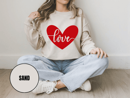 "Love" Valentine's Day (Gildan 18000) VD052