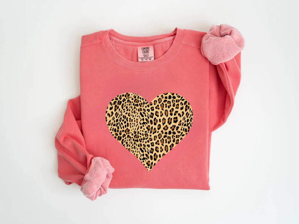 "Heart Leopard Design" Valentine's Day (Comfort Color) VDS081