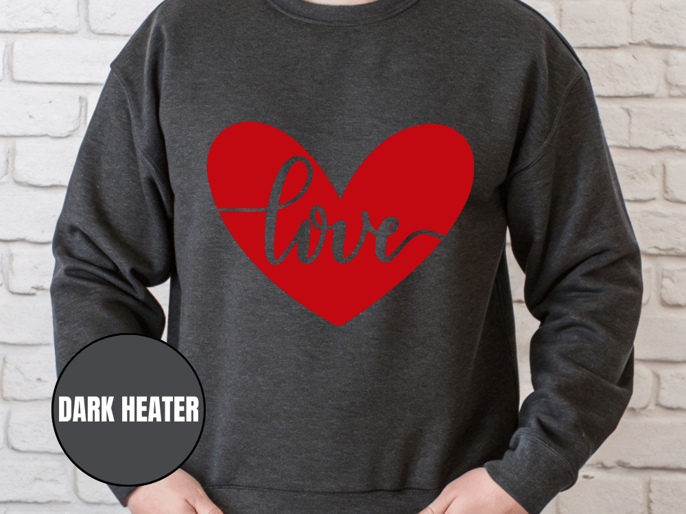 "Love" Valentine's Day (Gildan 18000) VD052