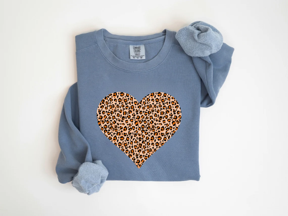 "Heart Leopard Design" Valentine's Day (Comfort Color) VDS082