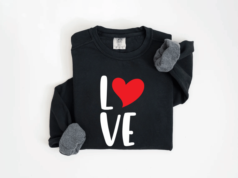 "Love Valentine's Day" Valentine's Day (Comfort Color) VDS013