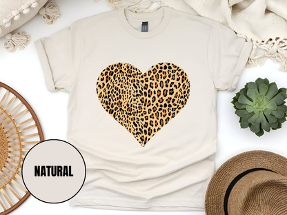"Heart Leopard Design" T-Shirt, (Gildan 5000) VD081