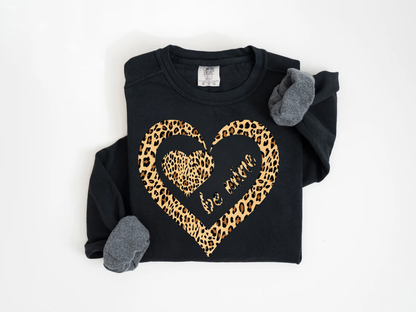 "Be Mine Leopard Design" Valentine's Day (Comfort Color) VDS068