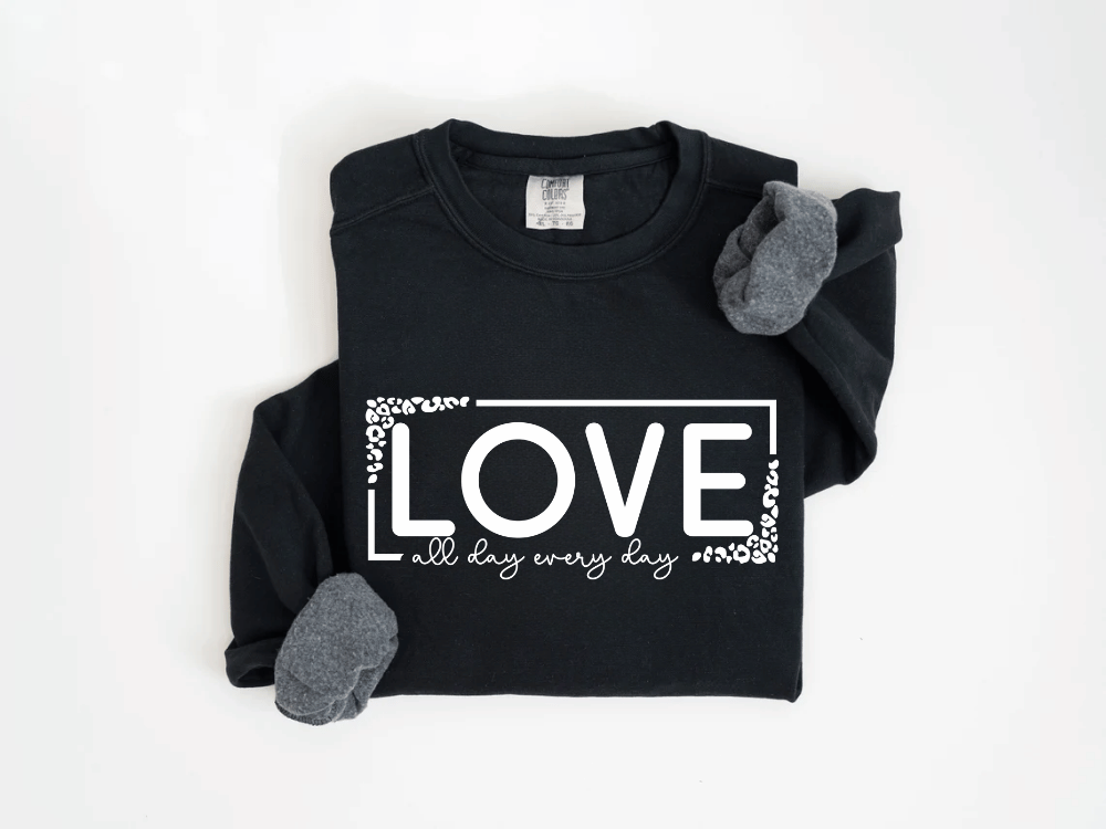 "Love Valentine's Day" Valentine's Day (Comfort Color) VDS014