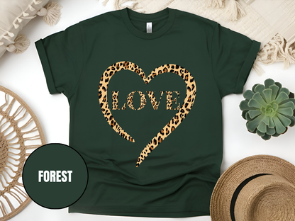 "Love Leopard Design" T-Shirt, (Gildan 5000) VD076