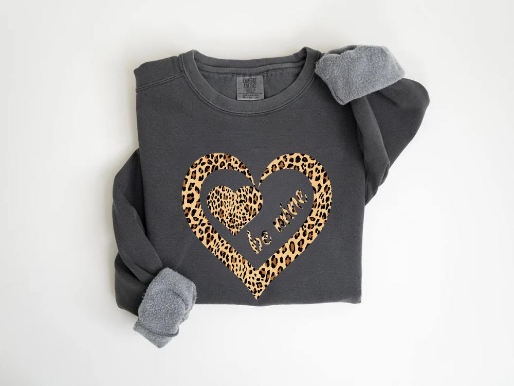 "Be Mine Leopard Design" Valentine's Day (Comfort Color) VDS068