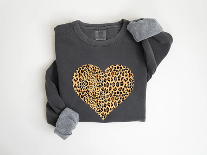 "Heart Leopard Design" Valentine's Day (Comfort Color) VDS081