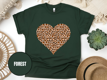 "Heart Leopard Design" T-Shirt, (Gildan 5000) VD082