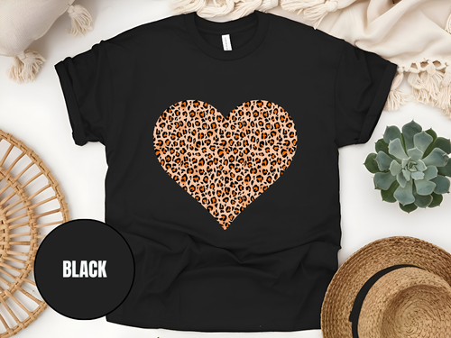 "Heart Leopard Design" T-Shirt, (Gildan 5000) VD082