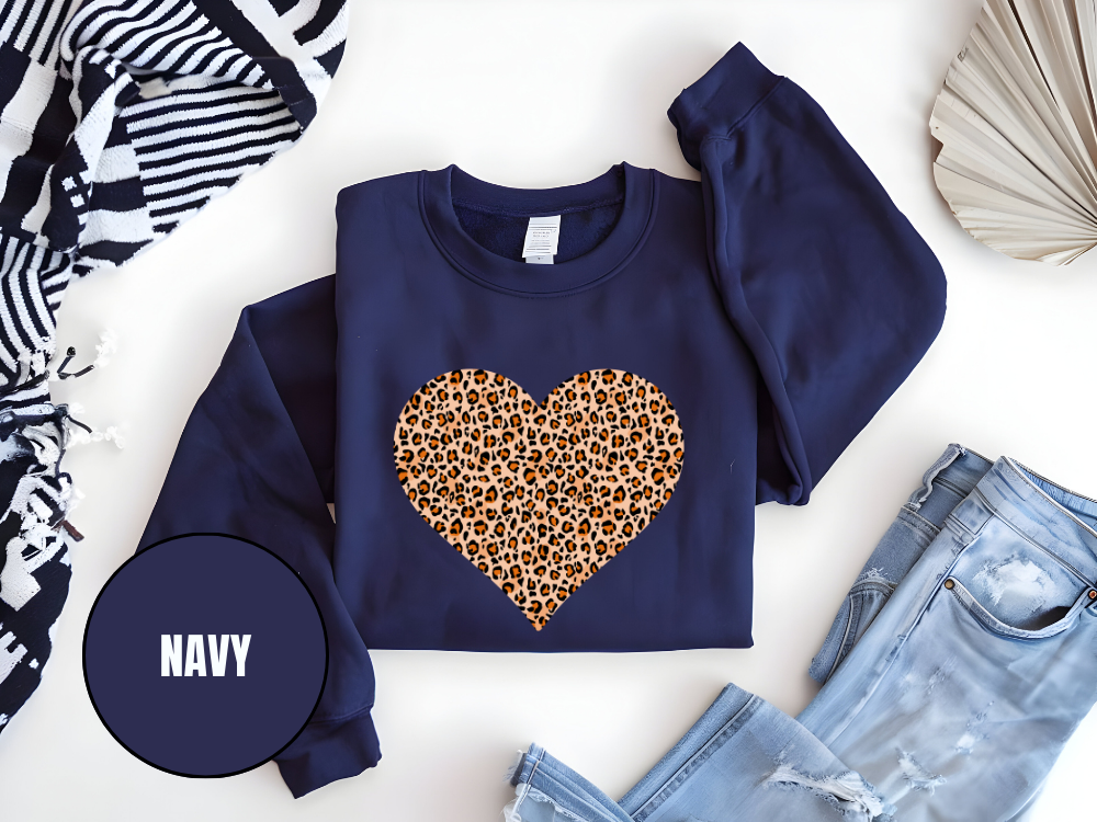 "Heart Leopard Design" Valentine's Day (Gildan 18000) VD082